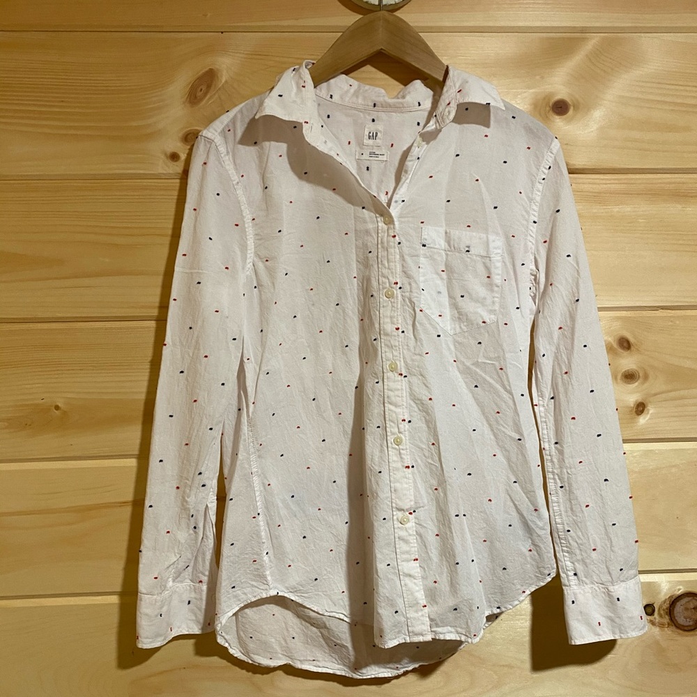 Gap long sleeve button up shirt